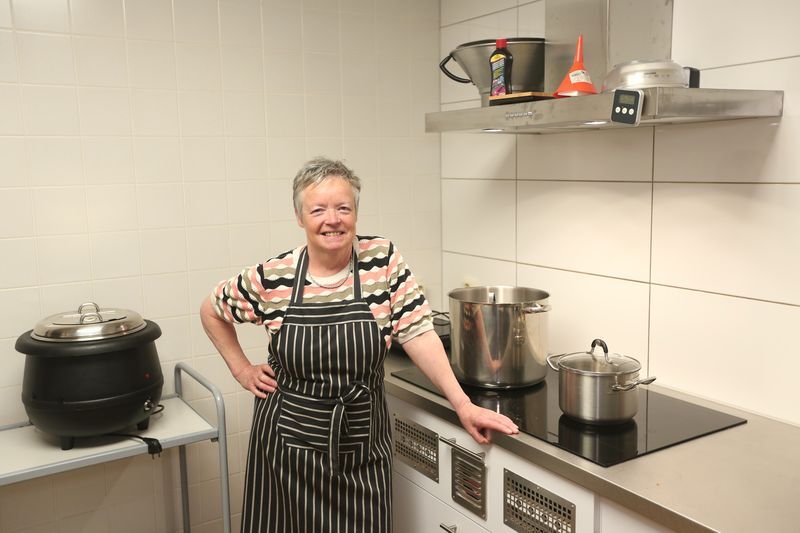 Yvonne in de keuken